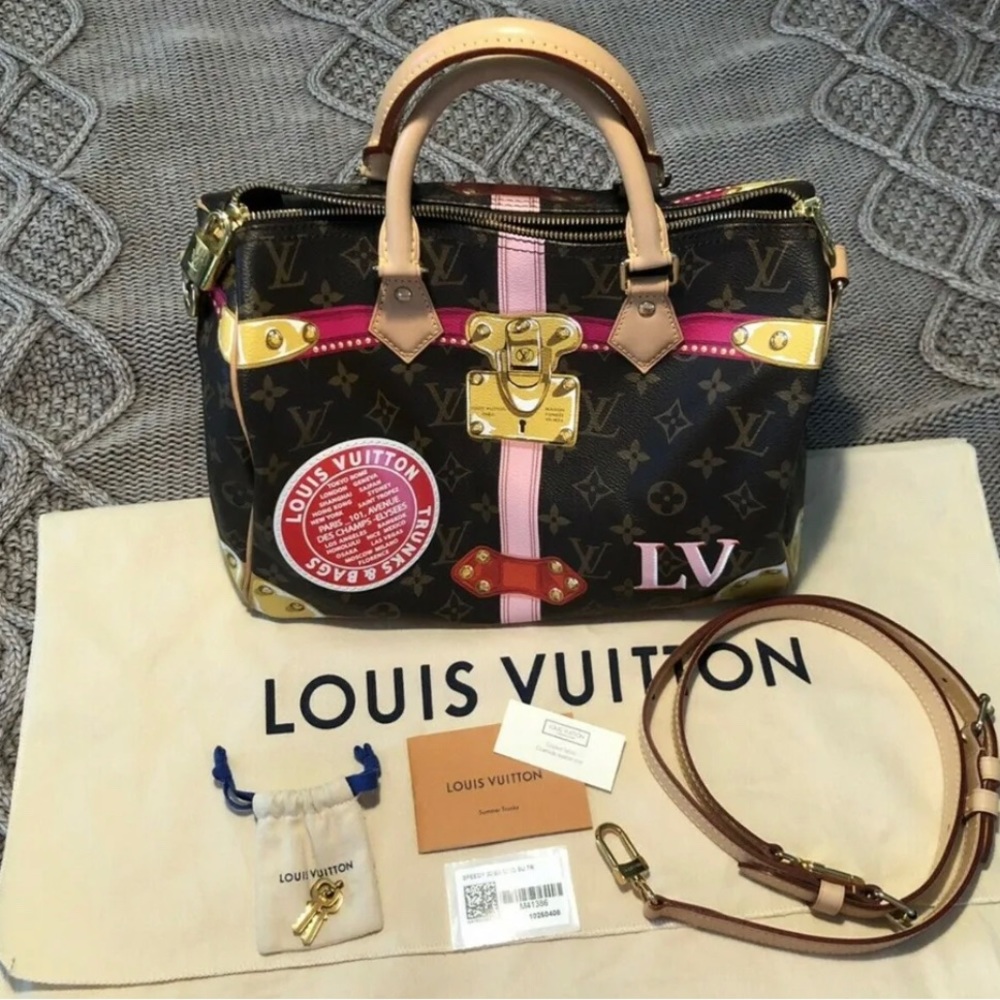 Authentic Louis Vuitton Summer
Trunks Monogram Speedy 30
Bandouliere EUC